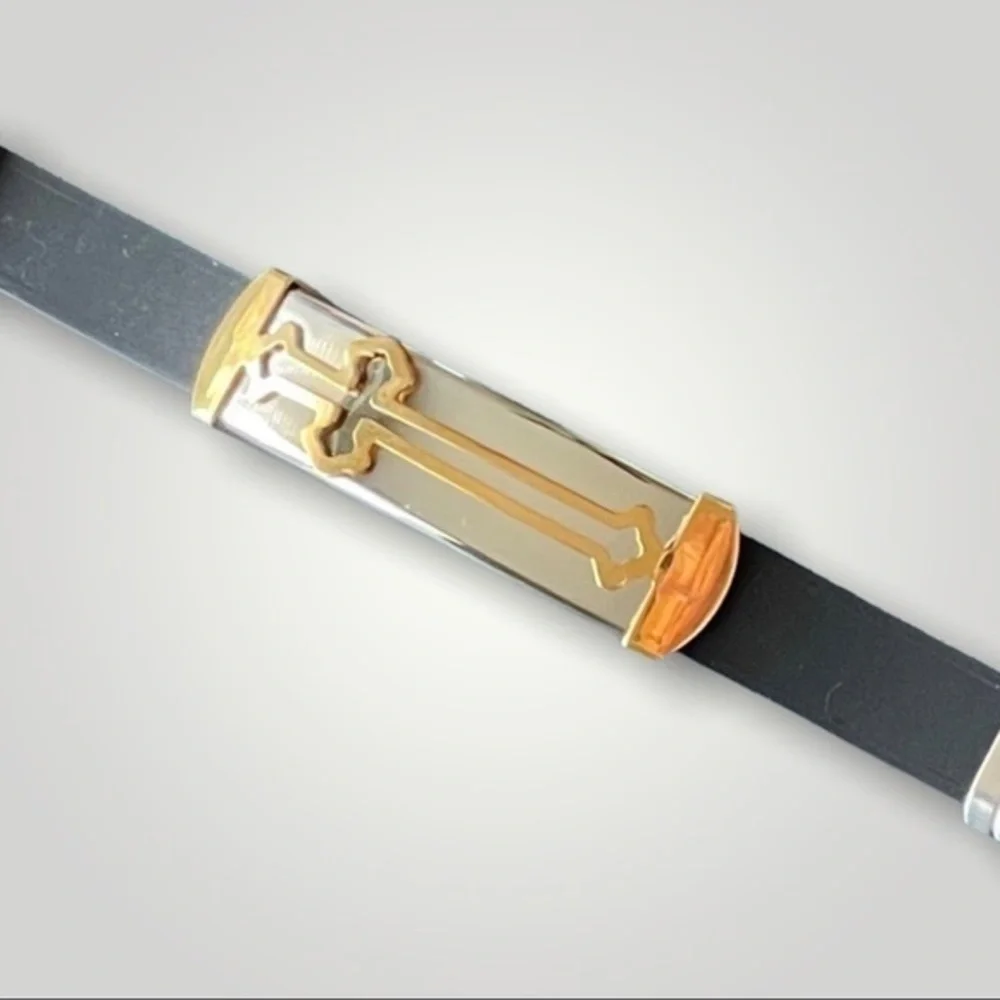 🫶🏻 Mens Stainless & Silicone Cross Bracelet